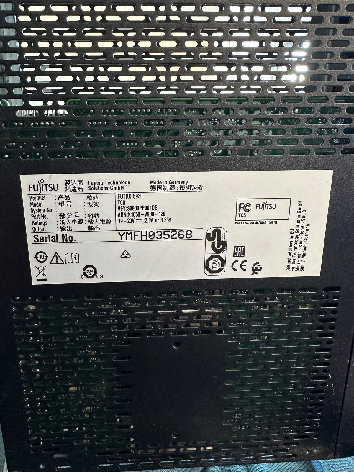 Fujitsu Futro S930 Typenschild
