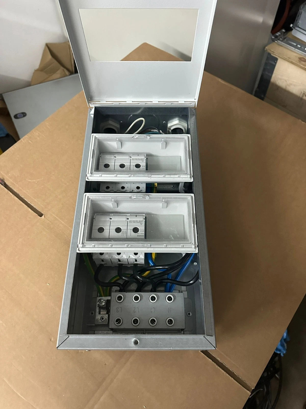 BD2-AK3M2 2S183-A73011 SIEMENS BD2-AK3M2 Modularer Abgangskasten